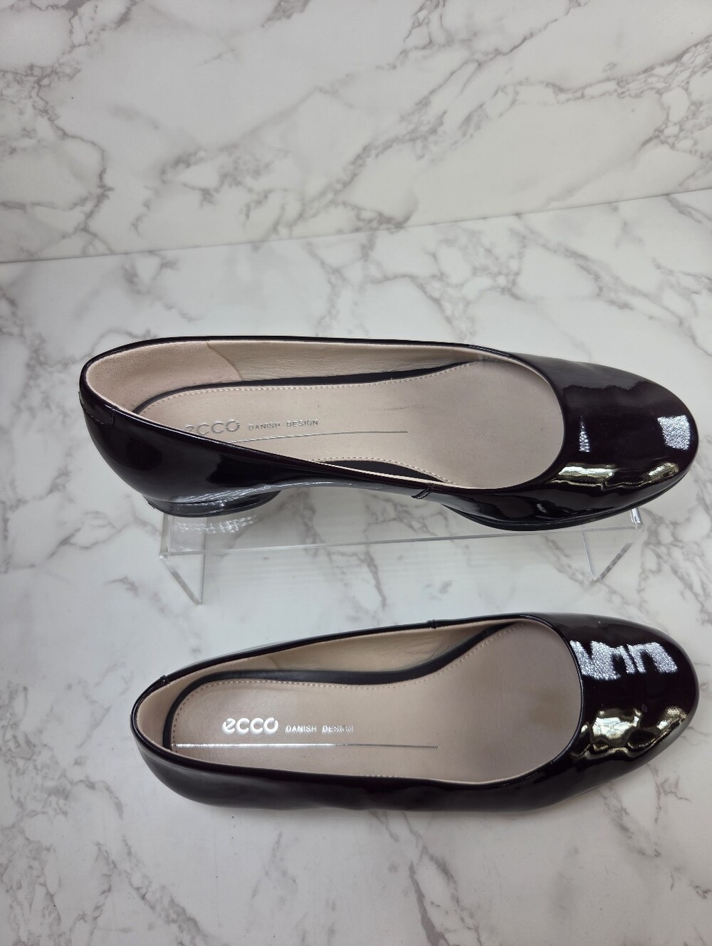 Ecco Women's Patent Leather Ballet Flats in Dark Brown